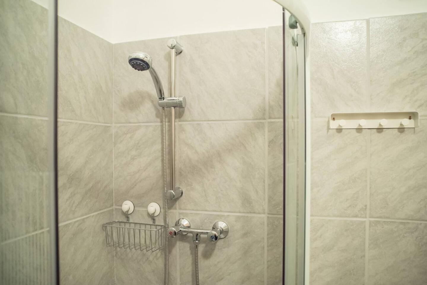 Bed'N'Beer Apartment บูดาเปสต์ ภายนอก รูปภาพ