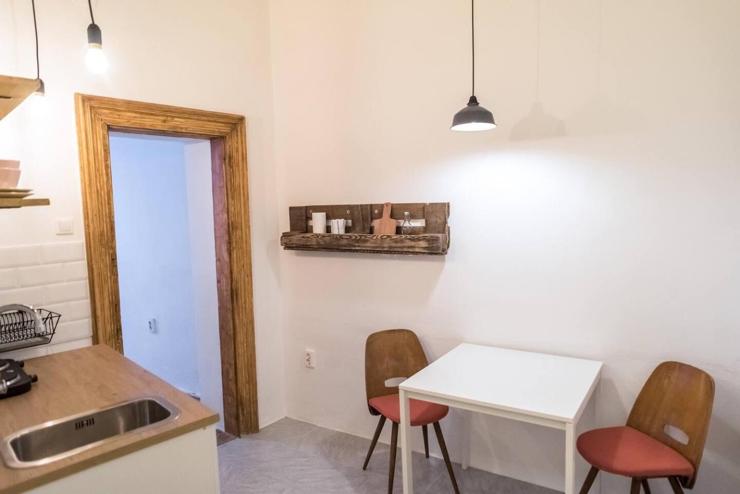 Bed'N'Beer Apartment บูดาเปสต์ ภายนอก รูปภาพ